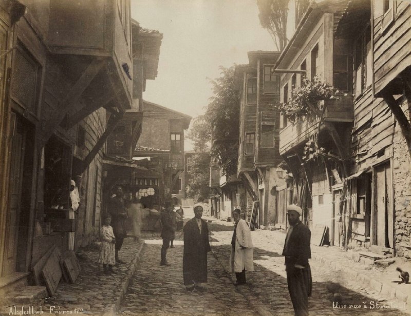 1880 年代君士坦丁堡穆斯林区街道 Albumen